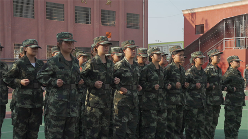 消防演练进校园,筑好青少年素质教育学校的“防火墙”